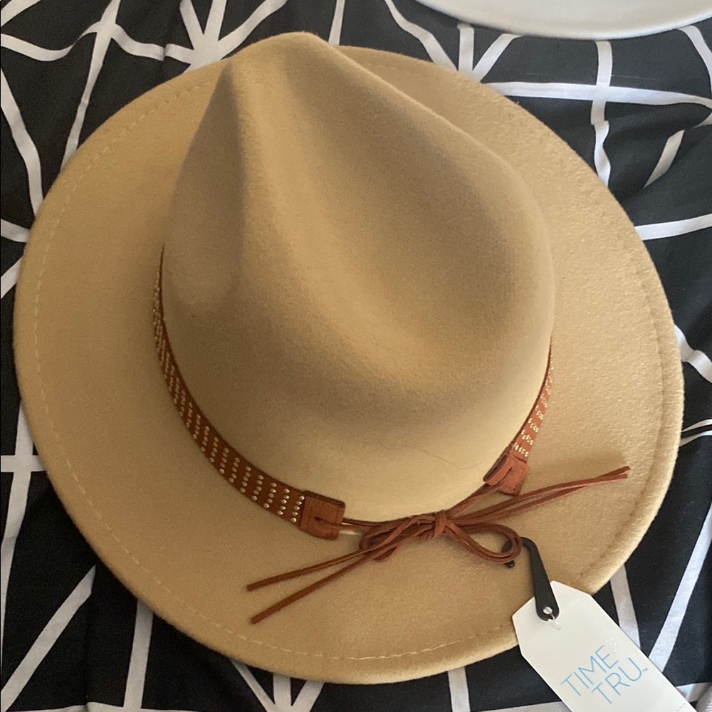 Time and Tru Tan Fedora Hat
